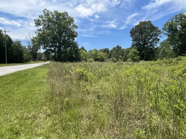 132 Lakewood Dr, Beechgrove, TN 37018