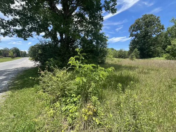 132 Lakewood Dr, Beechgrove, TN 37018