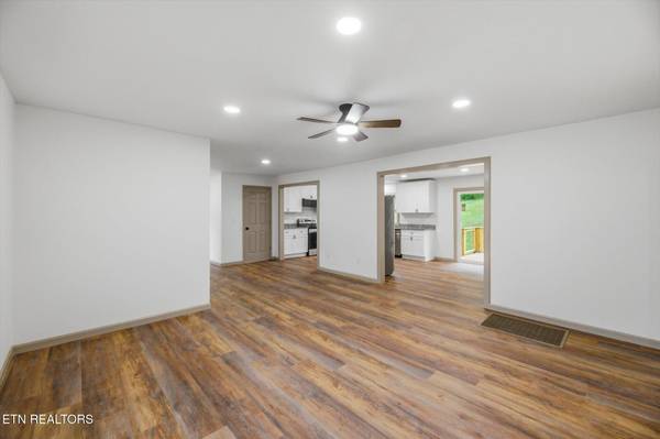 114 Alford St, Athens, TN 37303