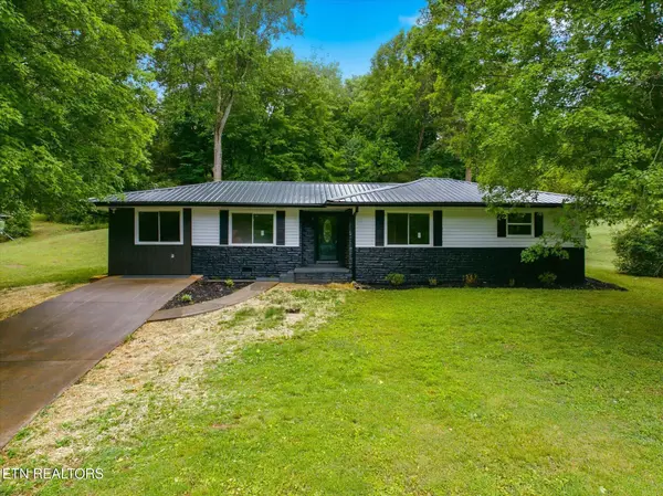 114 Alford St, Athens, TN 37303