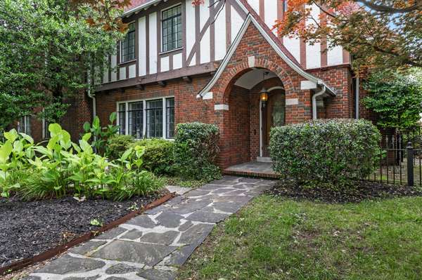 1560 N Ocoee Street, Cleveland, TN 37311