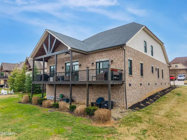 701 Waters Edge, Dandridge, TN 37725