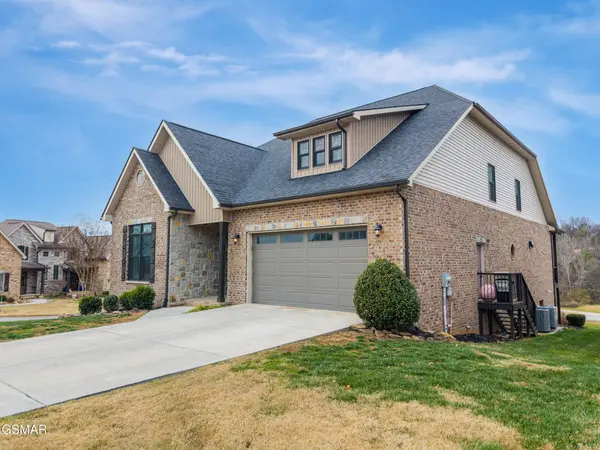 701 Waters Edge, Dandridge, TN 37725