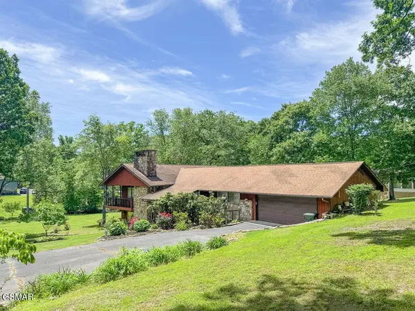 225 Hemlock Court, Sevierville, TN 37862