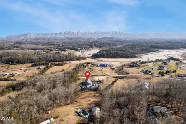 1960 Indian Creek Road, Dandridge, TN 37725