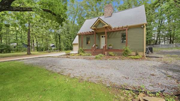 2604 Stewart Road, Signal Mountain, TN 37377