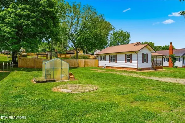 714 Steekee Rd, Loudon, TN 37774