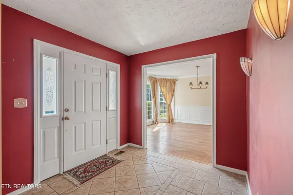 109 Farmington Place, Clinton, TN 37716