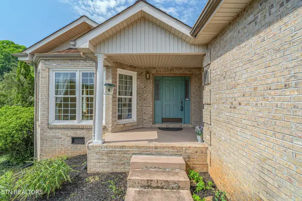109 Farmington Place, Clinton, TN 37716