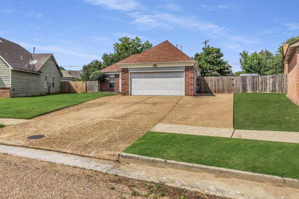 6954 LAGRANGE CIR, Cordova, TN 38018