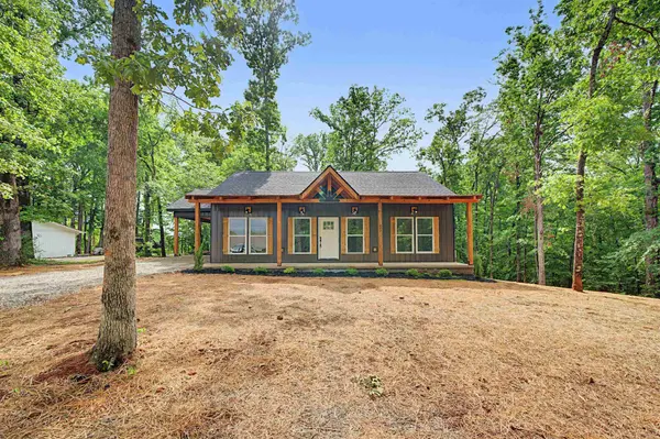 222 TANYARD CIR, Adamsville, TN 38310
