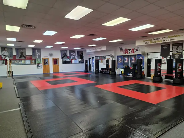 100 COMMERCIAL DR, Atoka, TN 38004