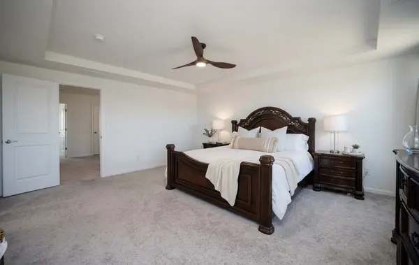 223 Land Breeze Dr, La Vergne, TN 37086