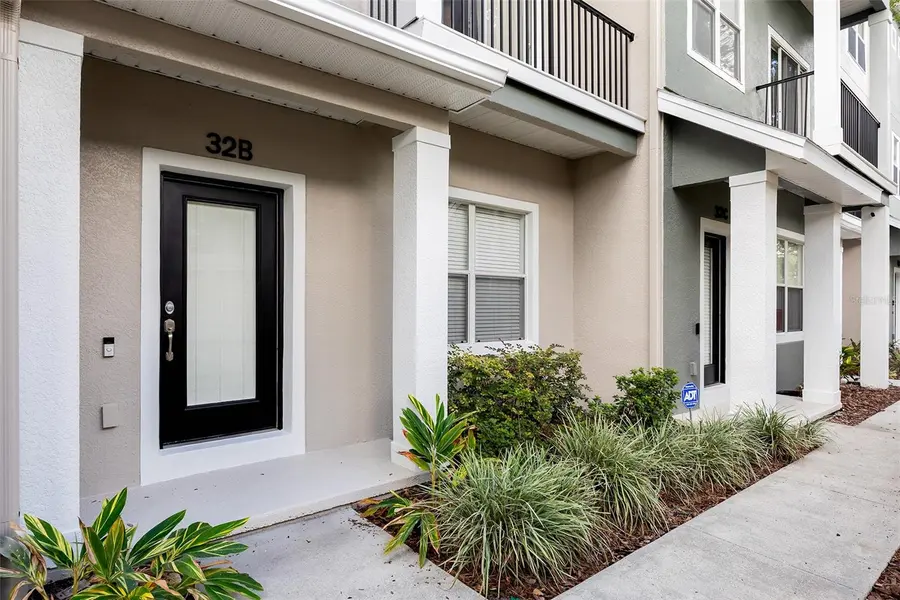 32 W ESTHER ST #B, Orlando, FL 32806