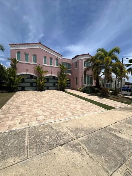 49 VIA NARANJALES, Caguas, PR 00727