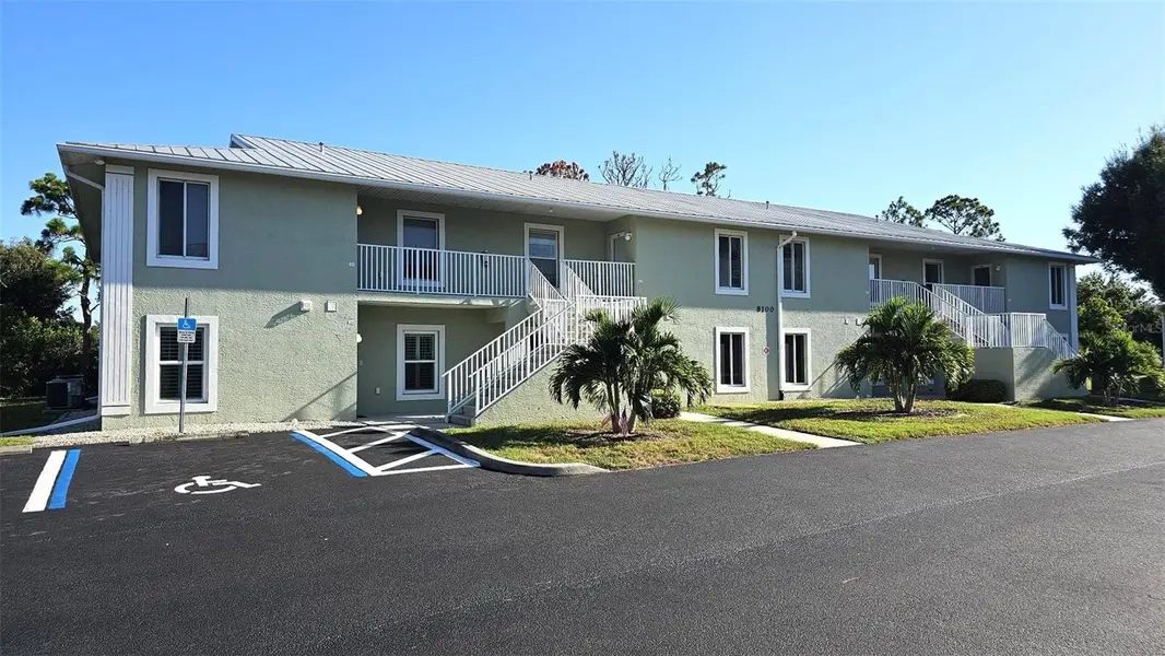 8100 MEMORY LN #207, Rotonda West, FL 33947