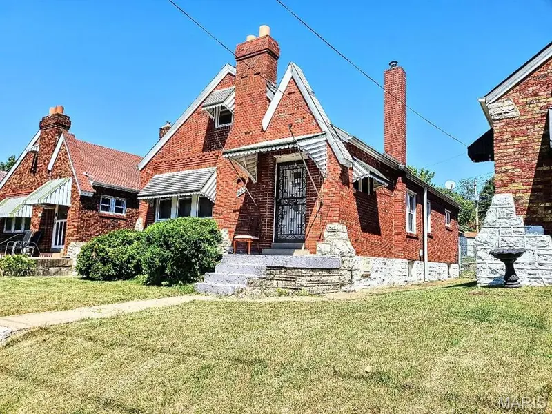 1365 Switzer AVE, St Louis, MO 63147