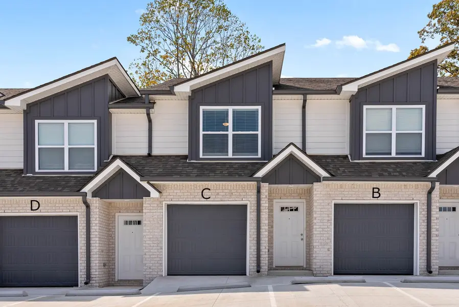 313 Longshadow Trl #E, Clarksville, TN 37043