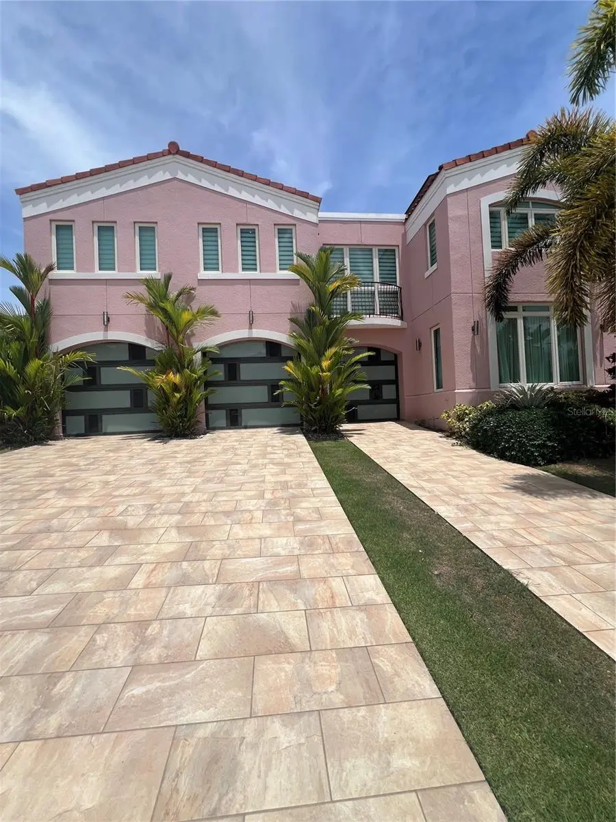 49 VIA NARANJALES URB. LAS NUBES, Caguas, PR 00727
