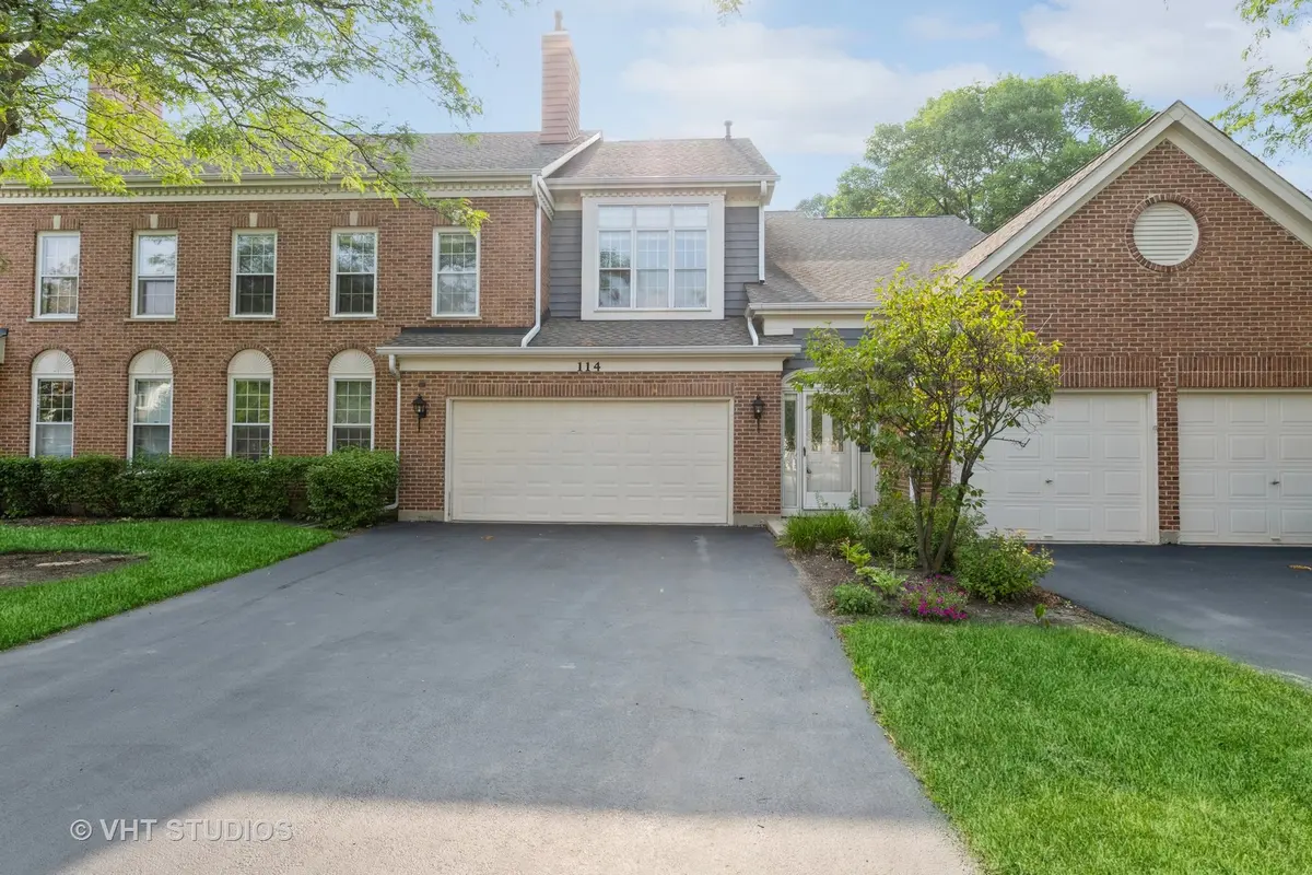 114 Princeton LN, Glenview, IL 60026