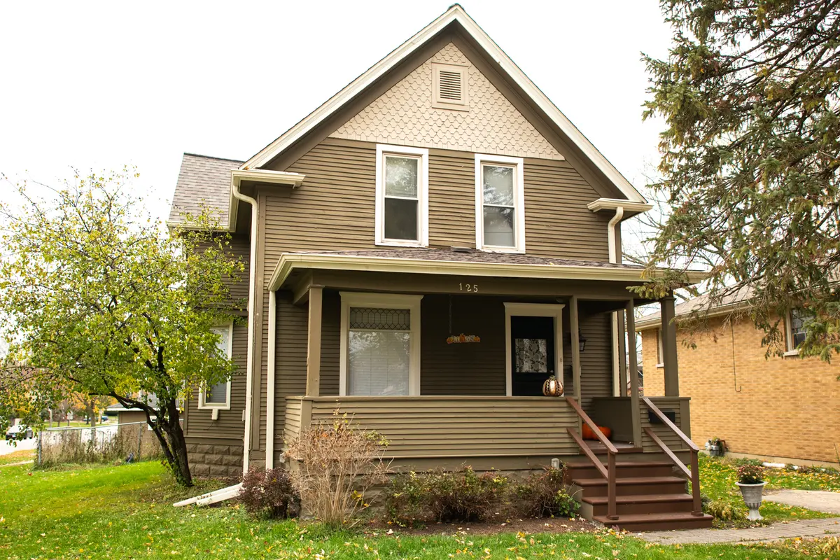 125 S 13th ST, St. Charles, IL 60174