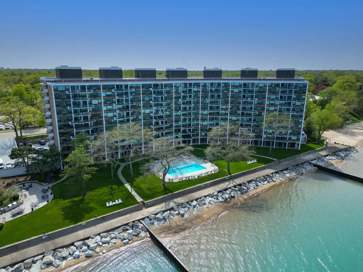 1630 Sheridan RD #10H, Wilmette, IL 60091