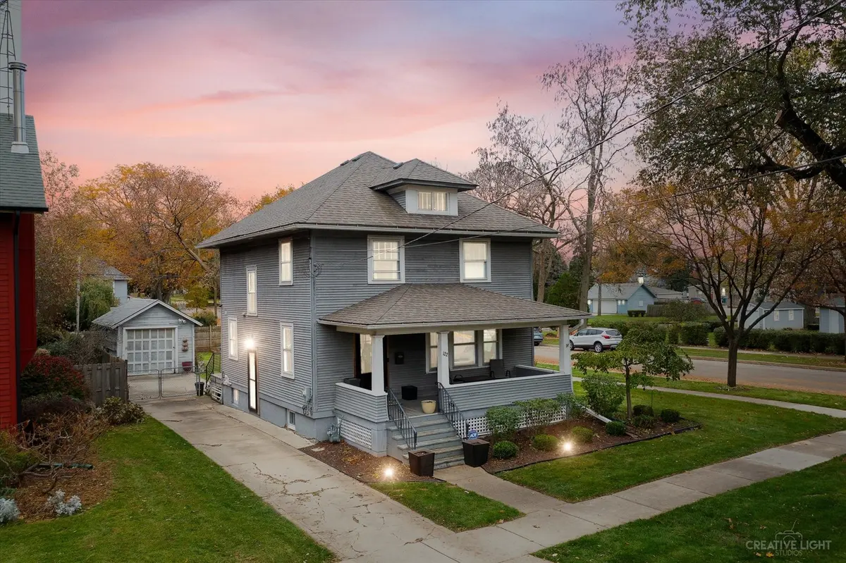 122 S Russell AVE, Aurora, IL 60506