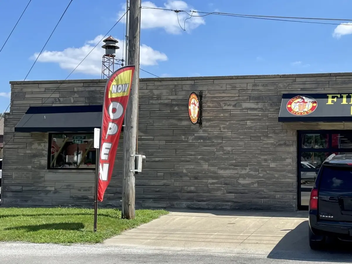 10 NE 1st ST, Casey, IL 62420