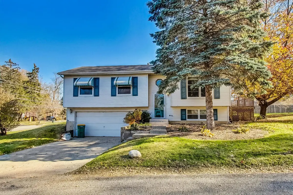 191 E Grand AVE, Fox Lake, IL 60020