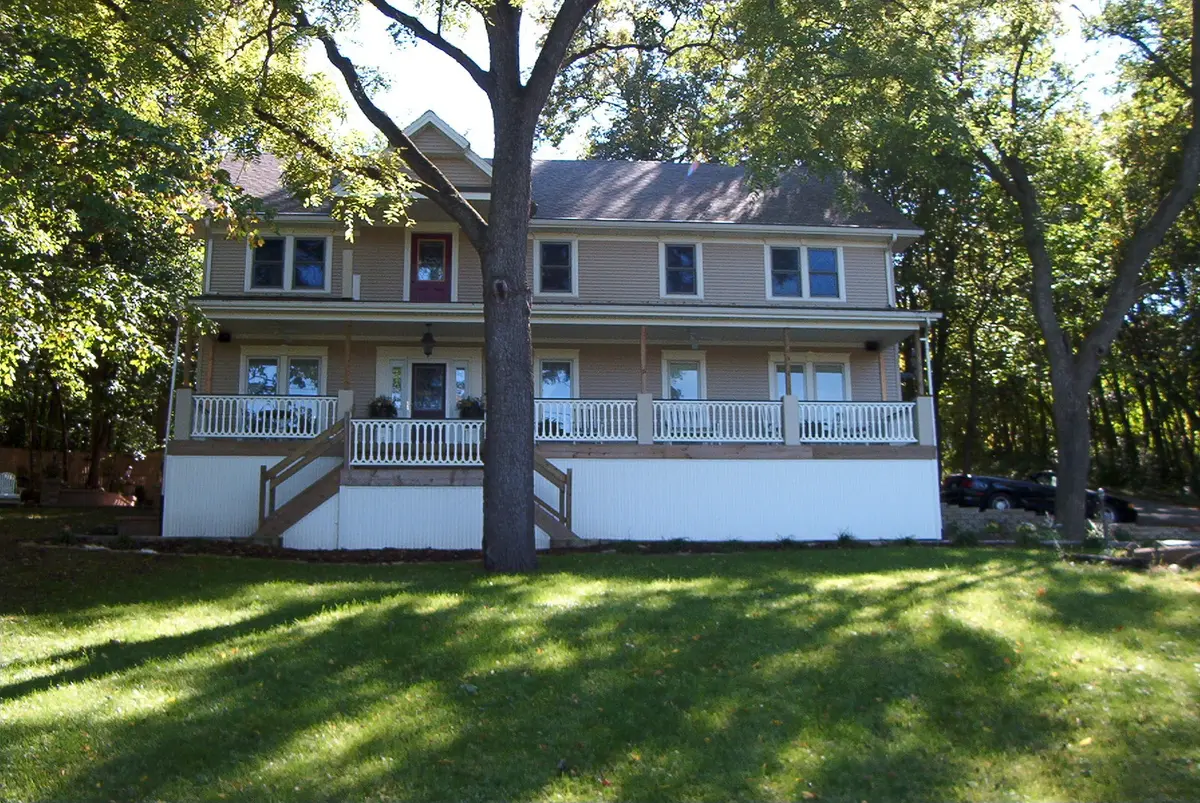 6N809 Irwin AVE, St. Charles, IL 60174