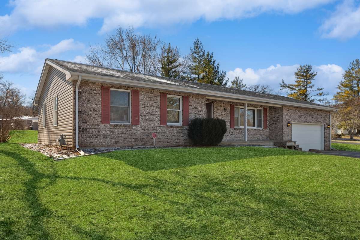 8713 BURTON RD, Wonder Lake, IL 60097