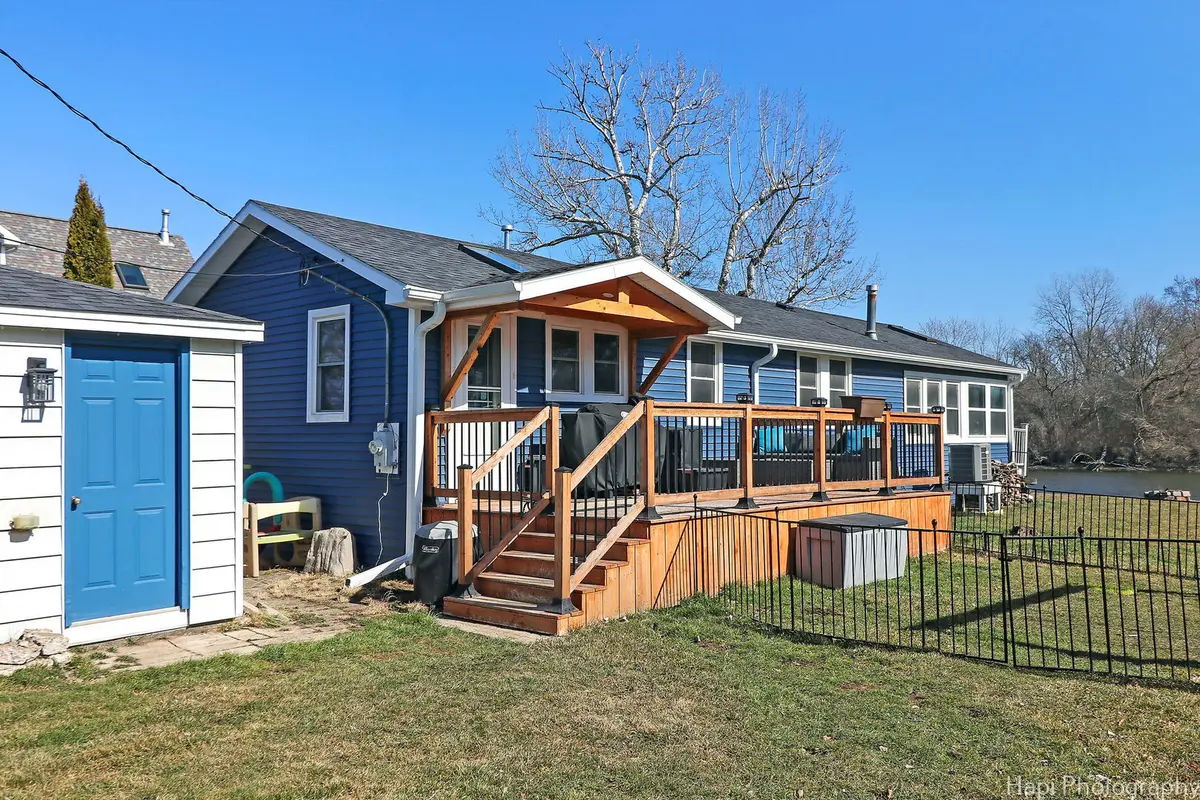 42759 N Park AVE, Antioch, IL 60002