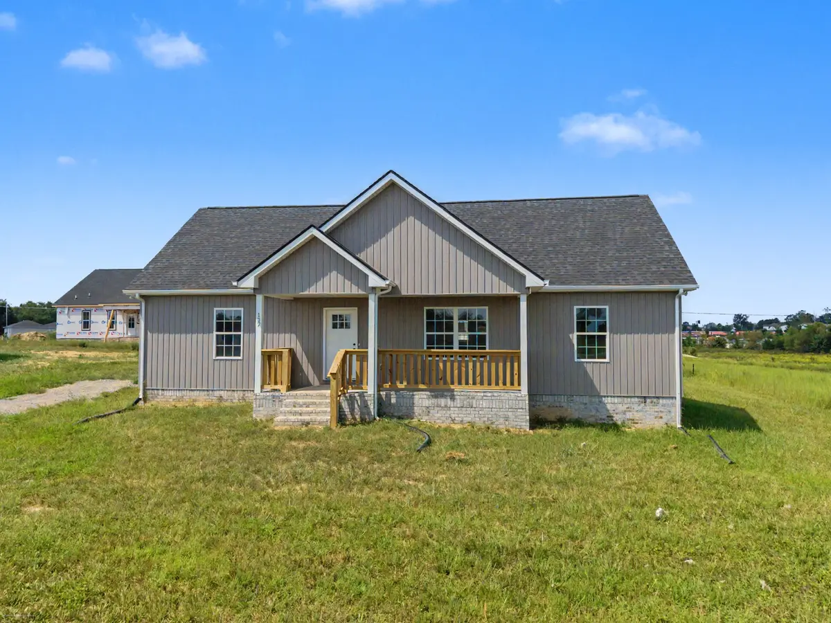 137 Martha Circle, Lafayette, TN 37083