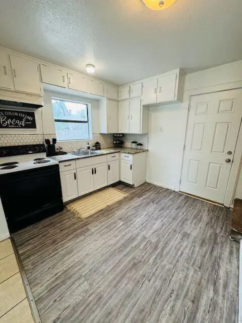 622 Trinity ST, Lockhart, TX 78644