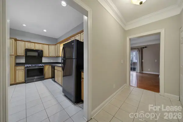 6932 Misty Pine LN, Charlotte, NC 28217