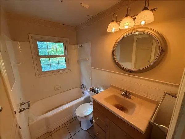 4928 Juniper DR, Roeland Park, KS 66205