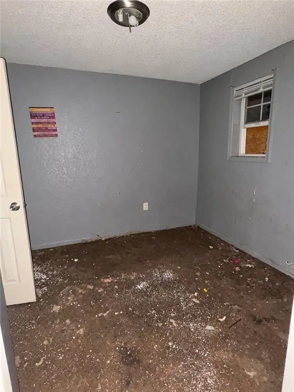 518 Blue Ridge BLVD, Kansas City, MO 64125