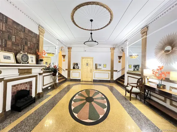 42-52 Layton ST #5C, Elmhurst, NY 11373