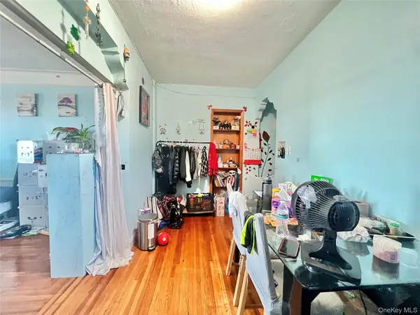 42-52 Layton ST #5C, Elmhurst, NY 11373