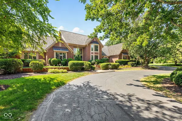 14260 Oakbrook CT, Carmel, IN 46033