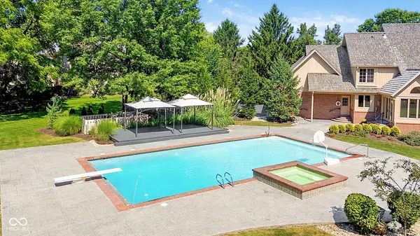14260 Oakbrook CT, Carmel, IN 46033