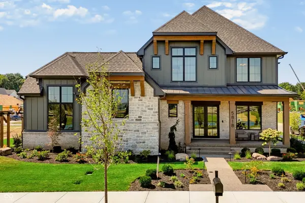 5818 Marvie Dr, Zionsville, IN 46077