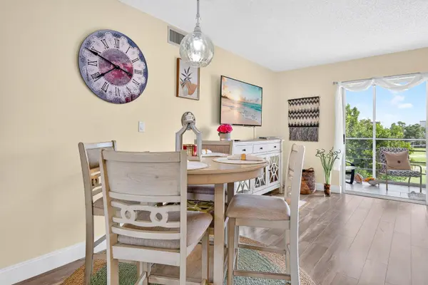 4240 IRONWOOD CIR #302A, Bradenton, FL 34209