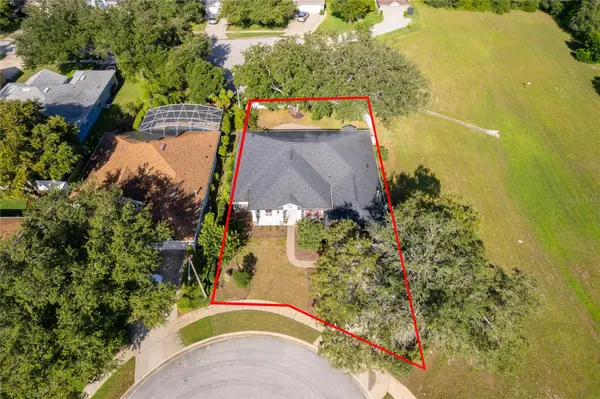 302 HICKORY SPRINGS CT, Debary, FL 32713