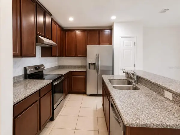 140 PRIMROSE DR, Davenport, FL 33837