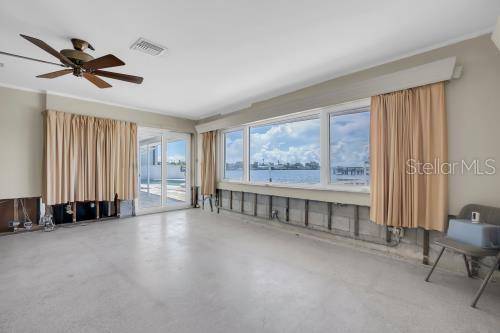 6505 DEBBIE LN S, St Petersburg, FL, 33707 photo 16