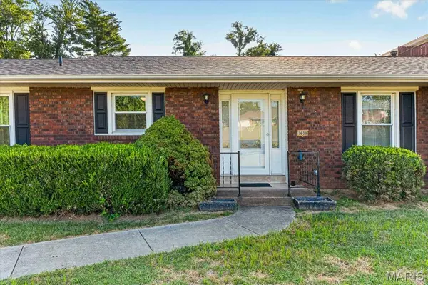 1608 Daleview ST, Columbia, IL 62236