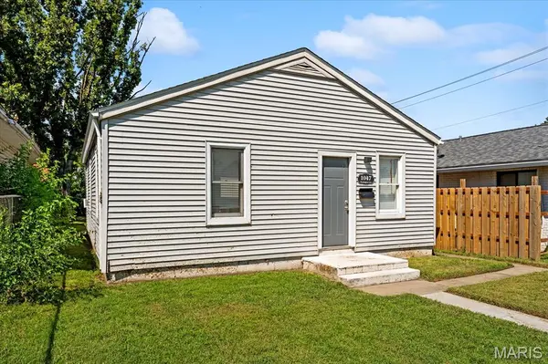 1047 Washington AVE, Madison, IL 62060