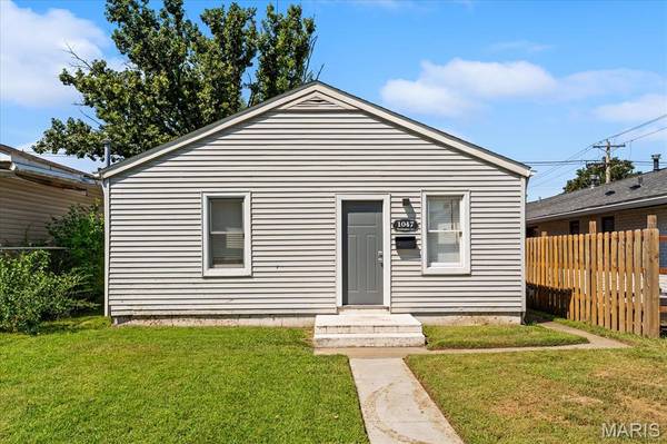 1047 Washington AVE, Madison, IL 62060