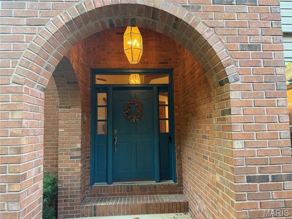 3206 Nottoway AVE, Godfrey, IL 62035